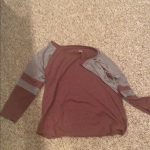 jersey long sleeve shirt with crosses in arms